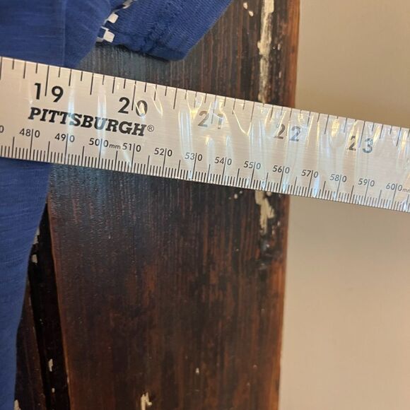 EUC customized women’s Nike dri-fit T-shirt size M. - Picture 7 of 7